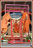 Swamishri was honored with a garland