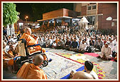 Swamishri blesses the devotees in mandir complex
