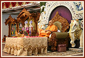 Swamishri's morning puja
