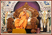 Swamishri's morning puja