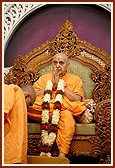 Swamishri was honored with garlands 