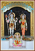 Shri Shiv-Pravati and Shri Ganeshji