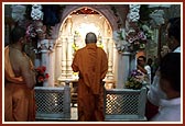   Swamishri in Akshar Deri 