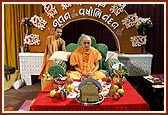 Swamishri meditates