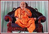 Swamishri blesses Kishore-Kishori Din assembly  